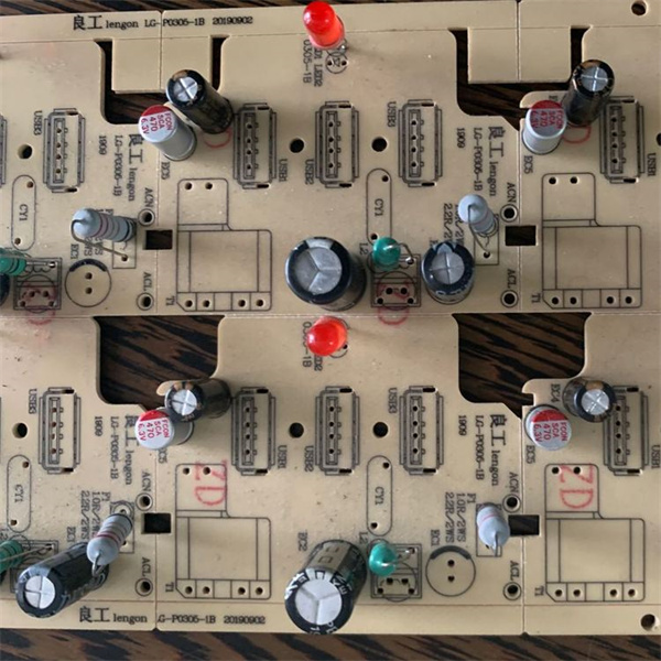 精準插裝，效率倍增 —— 插件機在電飯鍋PCB生產(chǎn)中的應用實踐